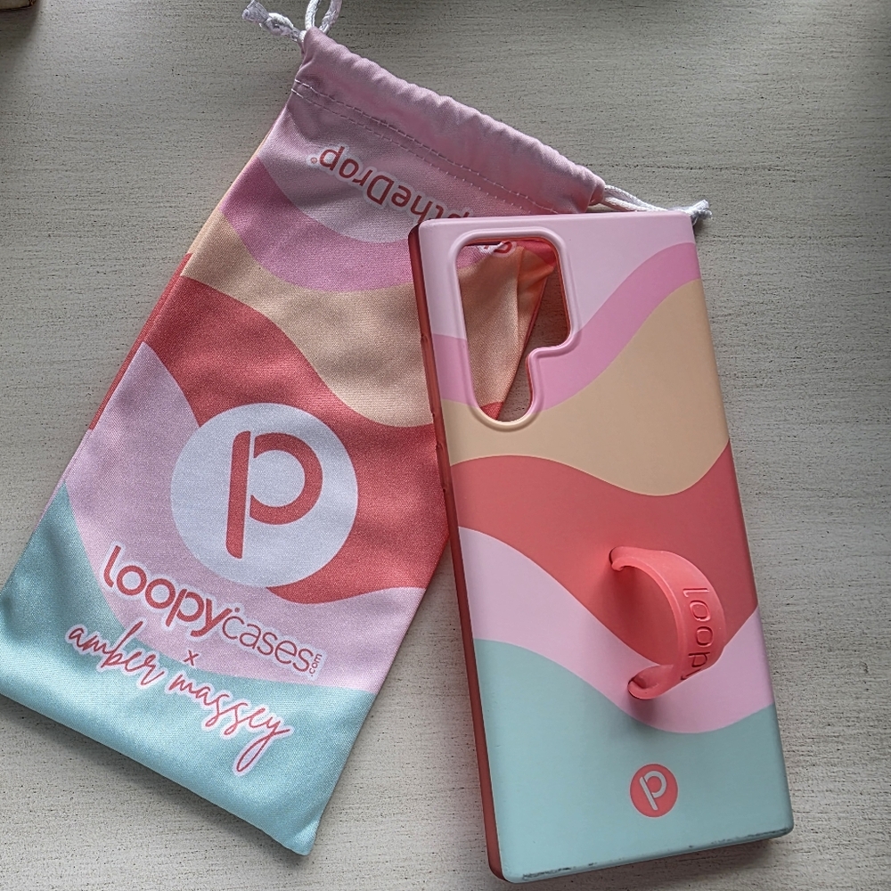 Loopy Case Multicolor Wave Design